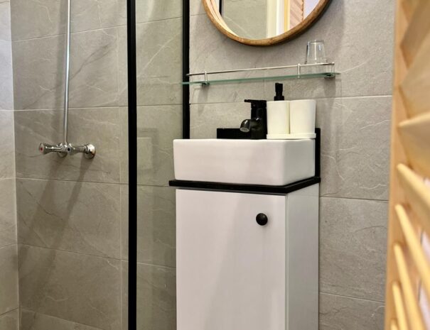 153D96E4-7D06-4819-9506-291562BE0B21