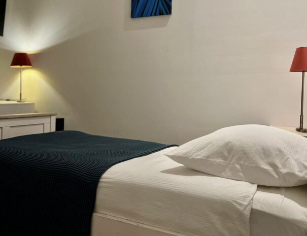 2DD50E2B-F23F-49AB-98E3-6472D340E2DC