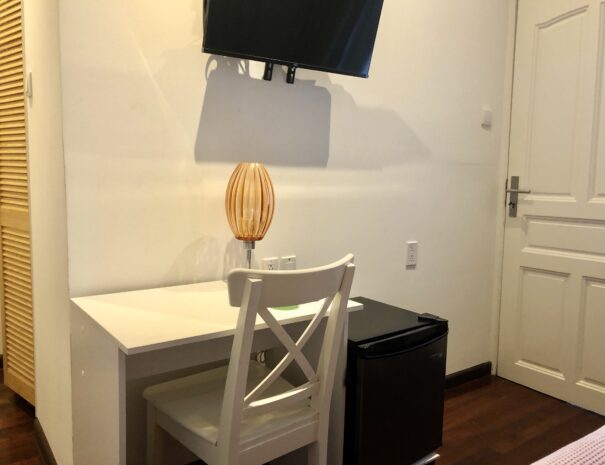 8E7C66B3-5DF3-4CB4-B2C7-8023AB496BF4_1_201_a